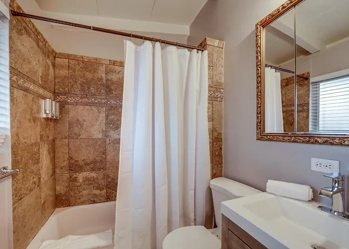 Hébergement de vacances Pet-friendly Home: Hot Tub, Walk To Trails!