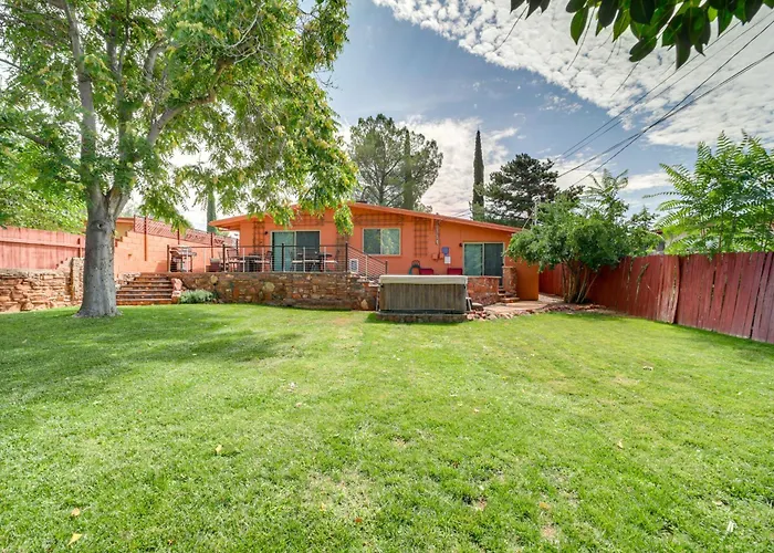 Pet-friendly Home: Hot Tub, Walk To Trails! *